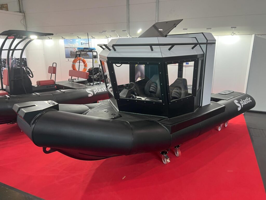 SRB 60 Pilot House – HDPE Boat